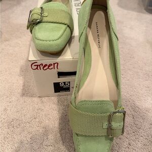 Banana Republic Women's Vintage Green Loafers